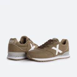 Zapatilla Casual MUNICH Dash Para Hombre Marrón -Tienda De Zapatos zapatilla casual munich dash para hombre marron 4